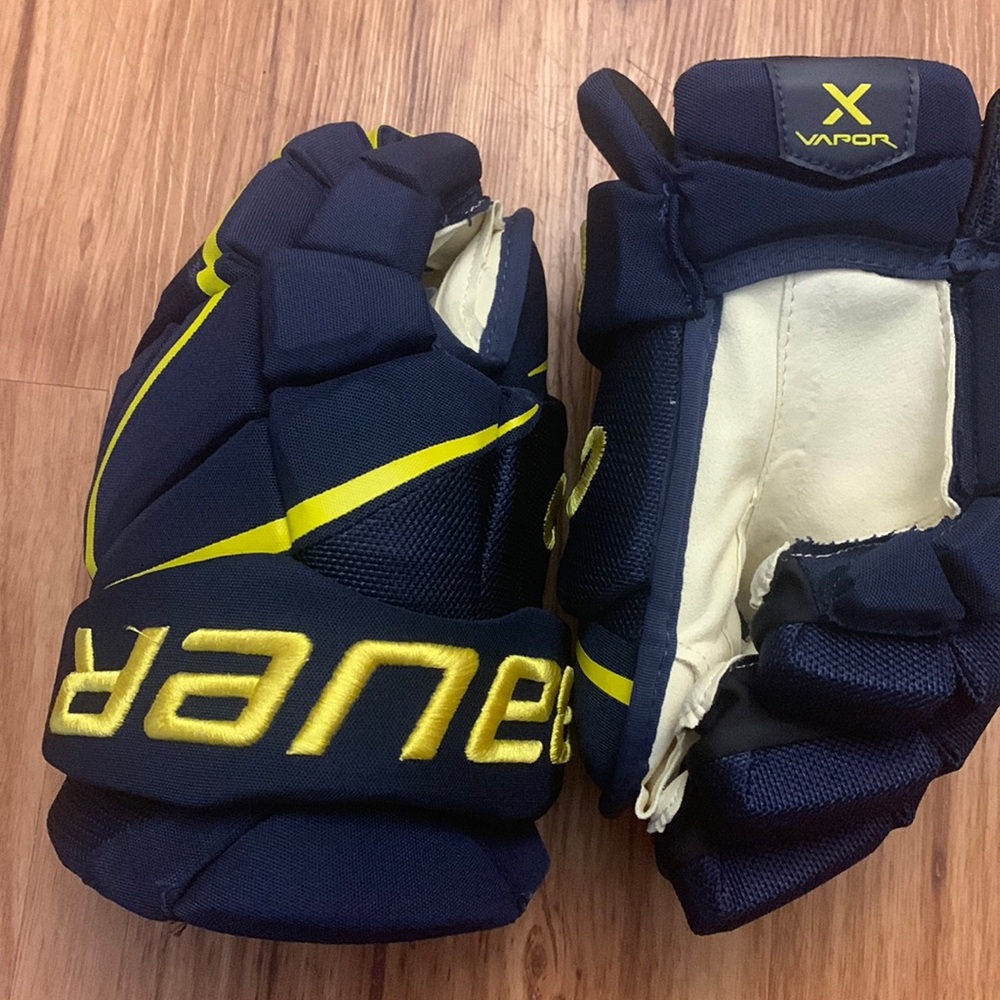 Bauer Vapor Gloves - 13”